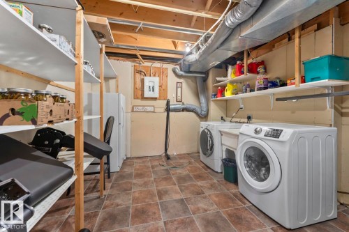 1303 5 Avenue, Cold Lake, AB - Indoor Photo Showing Laundry Room