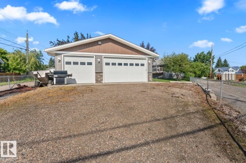 1303 5 Avenue, Cold Lake, AB - Outdoor