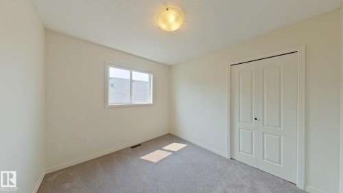524 90 Street Southwest, Edmonton, AB - Indoor Photo Showing Other Room