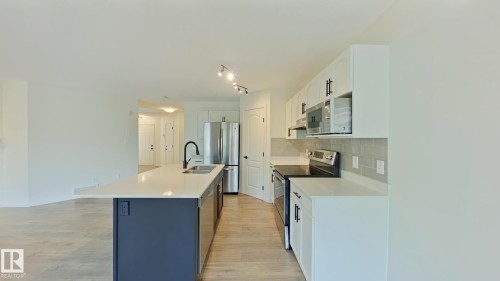 524 90 Street Southwest, Edmonton, AB - Indoor Photo Showing Kitchen With Double Sink With Upgraded Kitchen