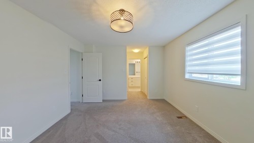 524 90 Street Southwest, Edmonton, AB - Indoor Photo Showing Other Room