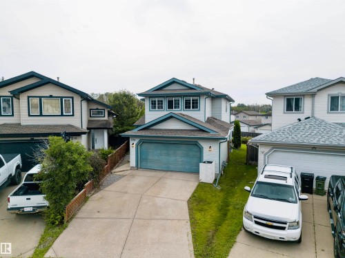 214 Hyndman Crescent Nw, Edmonton, AB - Outdoor With Facade