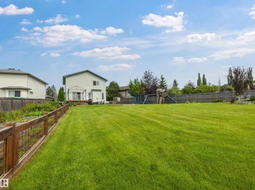214 Hyndman Crescent Nw, Edmonton, AB - Outdoor