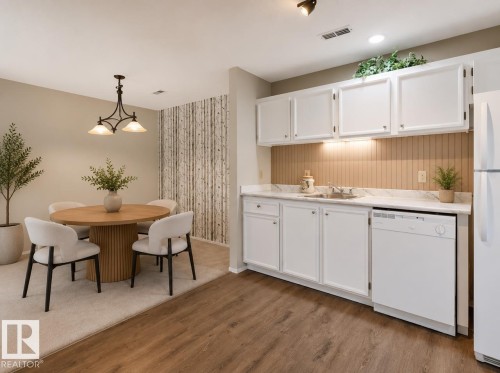 #31 2115 118 St Nw, Edmonton, AB - Indoor