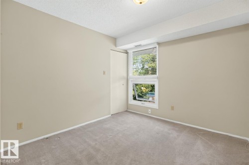 #31 2115 118 St Nw, Edmonton, AB - Indoor Photo Showing Other Room