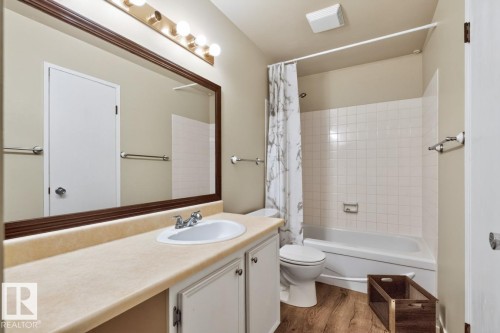 #31 2115 118 St Nw, Edmonton, AB - Indoor Photo Showing Bathroom