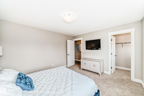 9034 24 Ave Sw, Edmonton, AB - Indoor