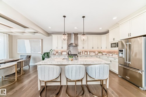 9034 24 Ave Sw, Edmonton, AB - Indoor Photo Showing Kitchen With Upgraded Kitchen