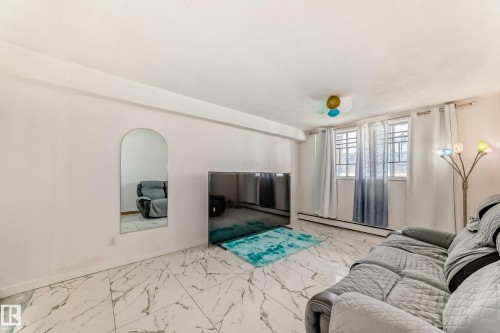#5C 5715 133 Av Nw, Edmonton, AB - Indoor