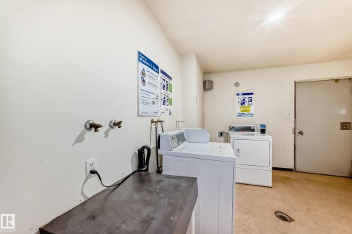 #5C 5715 133 Av Nw, Edmonton, AB - Indoor Photo Showing Laundry Room