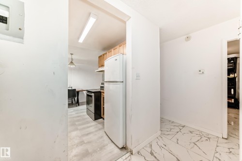 #5C 5715 133 Av Nw, Edmonton, AB - Indoor