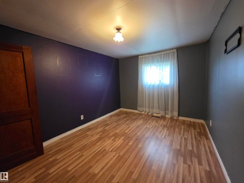 4812 48 Avenue, Cold Lake, AB - Indoor Photo Showing Other Room