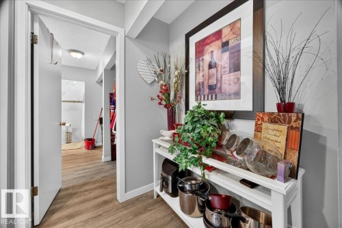 #406 5125 Riverbend Rd Nw, Edmonton, AB - Indoor Photo Showing Other Room