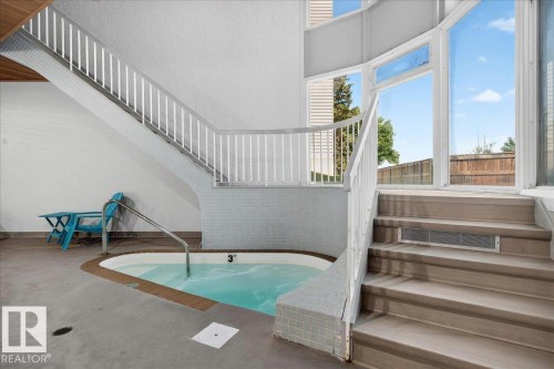 #406 5125 Riverbend Rd Nw, Edmonton, AB - Indoor Photo Showing Other Room