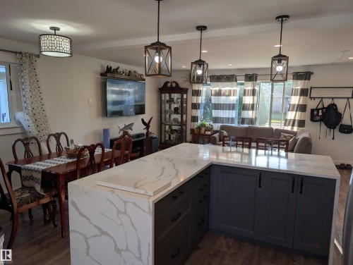 13216 117 Street Nw, Edmonton, AB - Indoor