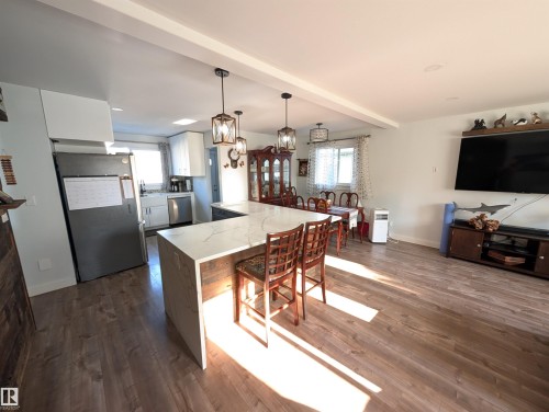 13216 117 Street Nw, Edmonton, AB - Indoor