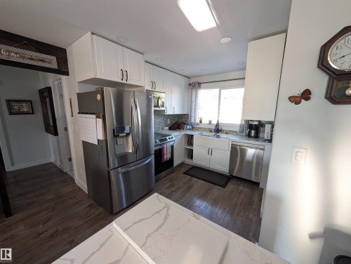 13216 117 Street Nw, Edmonton, AB - Indoor Photo Showing Kitchen