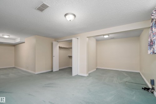 4823 32 Avenue Nw, Edmonton, AB - Indoor Photo Showing Other Room