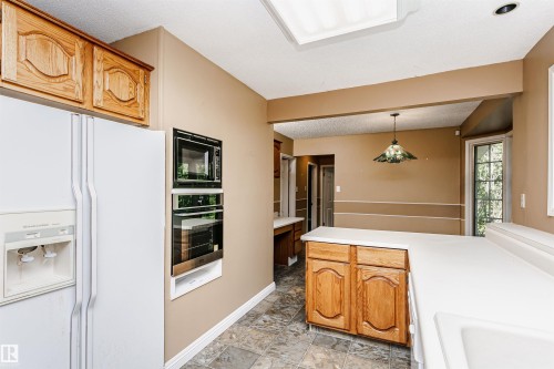Rural Strathcona County, AB - Indoor