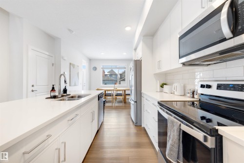 8125 226A Street Nw, Edmonton, AB - Indoor Photo Showing Kitchen With Double Sink With Upgraded Kitchen