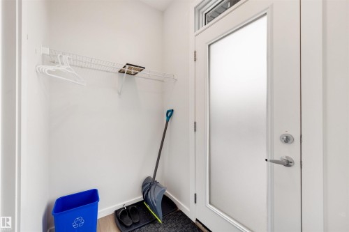 8125 226A Street Nw, Edmonton, AB - Indoor