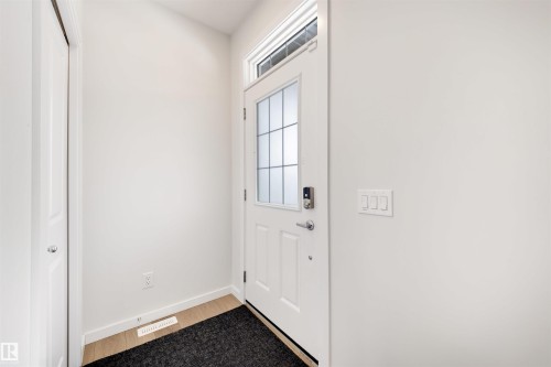 8125 226A Street Nw, Edmonton, AB - Indoor Photo Showing Other Room