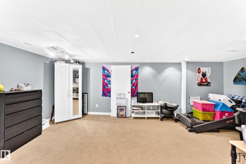 9911 163 Street Nw, Edmonton, AB - Indoor
