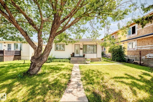 9911 163 Street Nw, Edmonton, AB - Outdoor With Facade