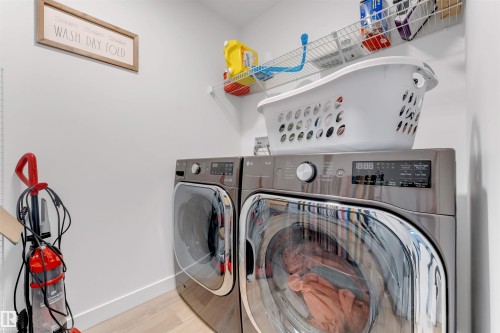 1647 13 Street Nw, Edmonton, AB - Indoor Photo Showing Laundry Room