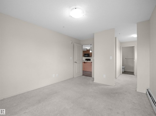 215 3357 16A Avenue, Edmonton, AB - Indoor Photo Showing Other Room