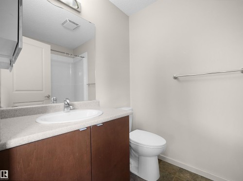215 3357 16A Avenue, Edmonton, AB - Indoor Photo Showing Bathroom