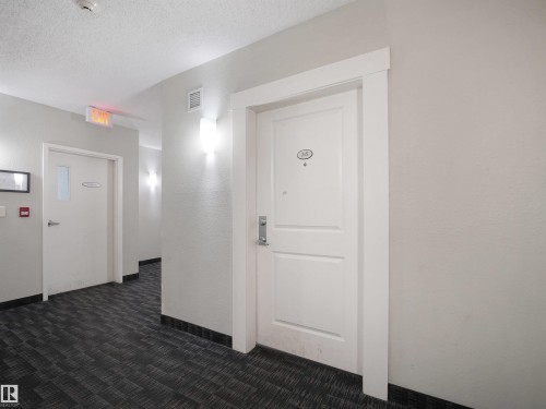 215 3357 16A Avenue, Edmonton, AB - Indoor Photo Showing Other Room