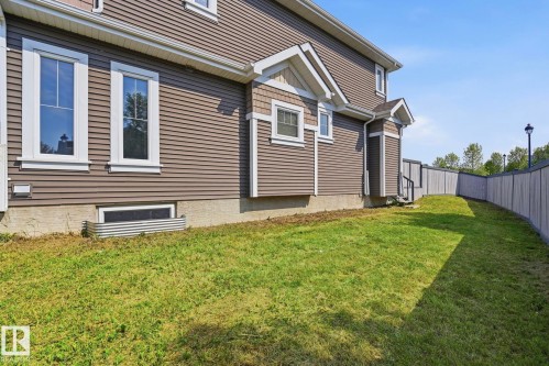 7043 22 Avenue Sw, Edmonton, AB - Outdoor