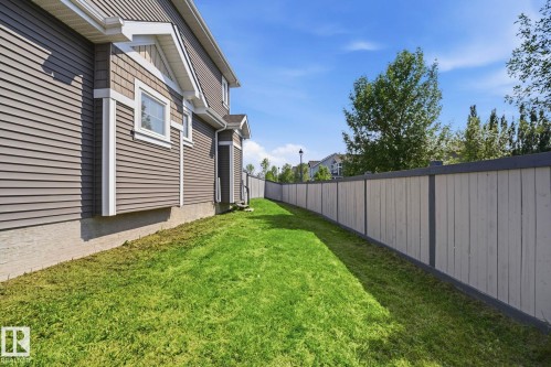 7043 22 Avenue Sw, Edmonton, AB - Outdoor
