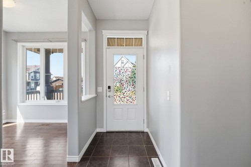 7043 22 Avenue Sw, Edmonton, AB - Indoor Photo Showing Other Room