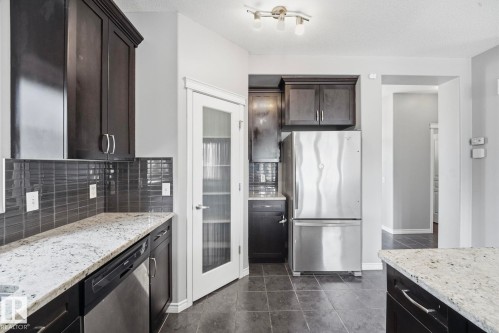7043 22 Avenue Sw, Edmonton, AB - Indoor Photo Showing Kitchen With Upgraded Kitchen