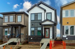 715 30 Street SW  Edmonton, AB T6X 3M3