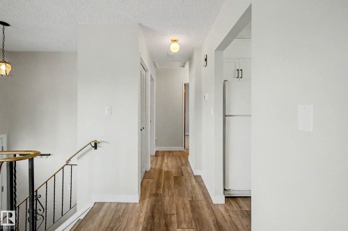 Edmonton, AB - Indoor Photo Showing Other Room