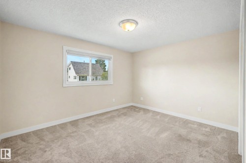Edmonton, AB - Indoor Photo Showing Other Room