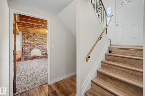 Edmonton, AB - Indoor Photo Showing Other Room