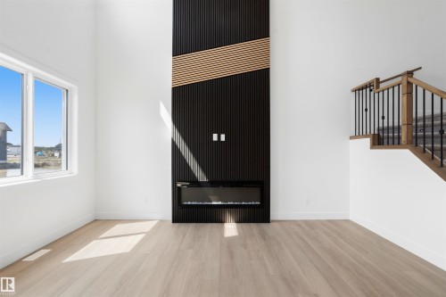 815 158 Avenue Ne, Edmonton, AB - Indoor Photo Showing Other Room