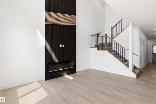815 158 Avenue Ne, Edmonton, AB - Indoor Photo Showing Other Room
