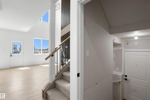 815 158 Avenue Ne, Edmonton, AB - Indoor Photo Showing Other Room