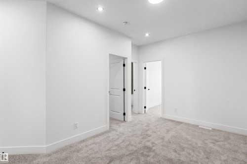 815 158 Avenue Ne, Edmonton, AB - Indoor Photo Showing Other Room