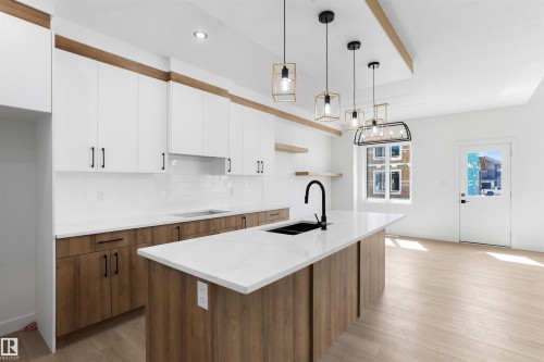 815 158 Avenue Ne, Edmonton, AB - Indoor Photo Showing Kitchen With Double Sink With Upgraded Kitchen