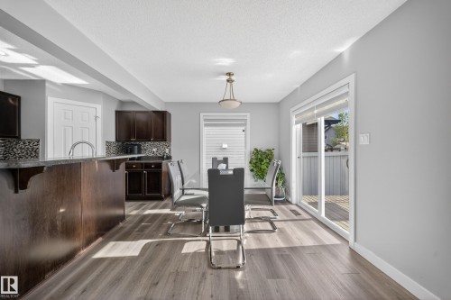 3752 12 Street, Edmonton, AB - Indoor