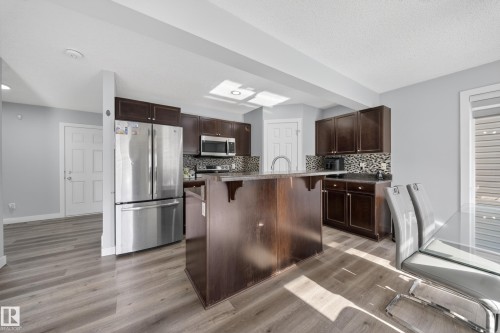 3752 12 Street, Edmonton, AB - Indoor Photo Showing Kitchen With Upgraded Kitchen