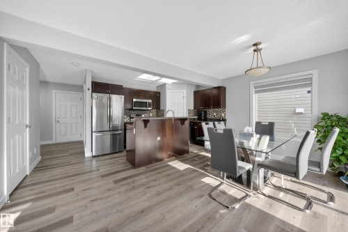 3752 12 Street, Edmonton, AB - Indoor