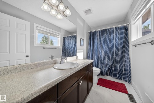 3752 12 Street, Edmonton, AB - Indoor Photo Showing Bathroom