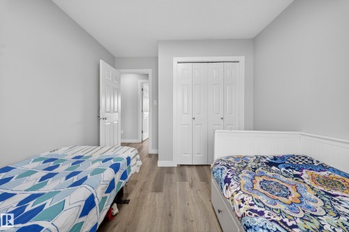 3752 12 Street, Edmonton, AB - Indoor Photo Showing Bedroom